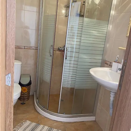 Sunny Byala Lägenhet *